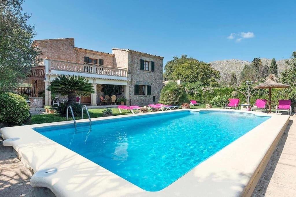 Near By Renthousing Villa